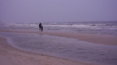 Etkin Oyunlar sahil, deniz, Kış kış tatil deniz kenarında