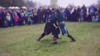 Adam bir bıçakla Tatar saldırıları