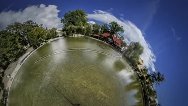 Panorama 360 Gradi Della Fontana Nel Parco Cittadino — Video Stock