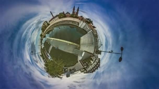 360 Grad Panorama Einer Schönen Europäischen Stadt Mit Fluss — Stockvideo