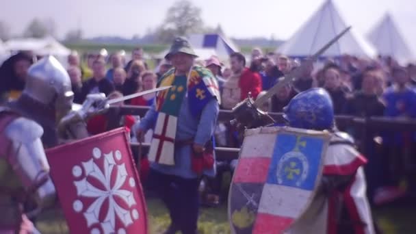 Master szermierza przed początkujący — Wideo stockowe