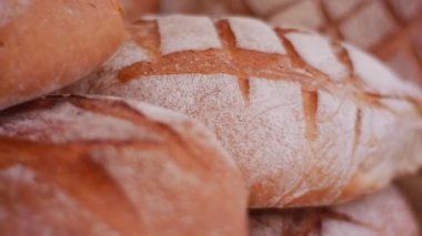 Taze pişmiş kahverengi ekmek güzel doku
