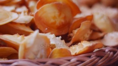 Taze ev yapımı cips sepet yakın çekim rustik natürmort lezzetli kek bisküvi Görünümü Kapat Panorama tatil kutlama diyet sağlıksız yiyecek obezite