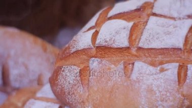 Makro görünümü, büyük grup, ekmek lezzetli yiyecek rustik natürmort harika koku, taze yerel ekmek hala sıcak tatlı anılar, çocukluk olduğu