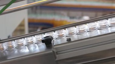 Preform plastik şişe. Plastik Ambalaj Üretimi.