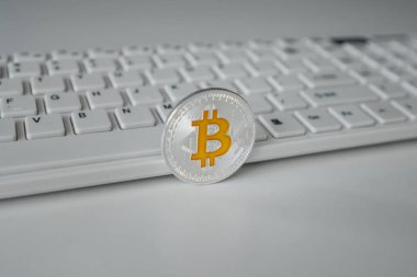 Bitcoin klavye arka plan üzerinde. BTC. cryptocurrency sembolü