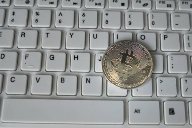 Klavye gümüş sikke bitcoin. Kripto para birimi. Sanal iş para. BTC