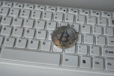 Klavye gümüş sikke bitcoin. Kripto para birimi. Sanal iş para. BTC