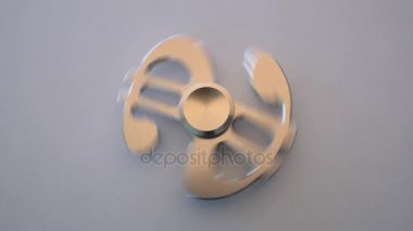 Bir dolar ışık bir yüzeye şeklinde spinner dönüşü. Üstten Görünüm. 4k