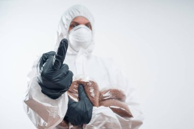 Coronavirus COVID-19 histerisi. Gerçek panik depolama hakkında açıklayıcı bir sunum.