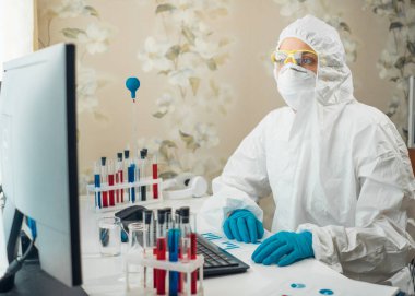 Yeni korona virüsünün laboratuvar analizi, klinik laboratuvar kimyasal enfeksiyon araştırması..