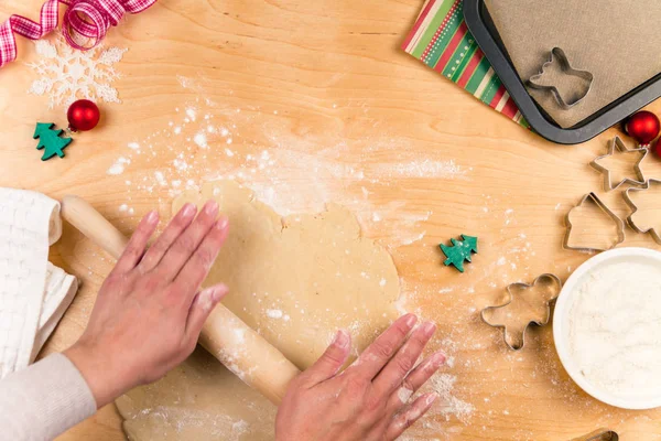 Yılbaşı kurabiye yapma — Stok fotoğraf