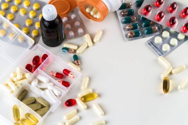 Tıbbi kırmızı kapsül