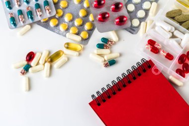 Tıbbi kırmızı kapsül