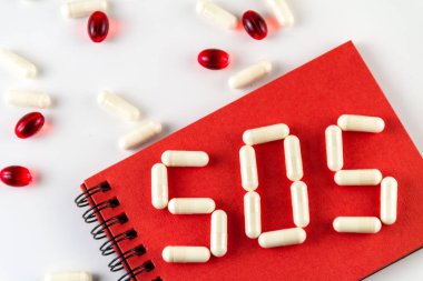 Tıbbi kırmızı kapsül