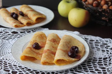 Sulu elma-kabak krep