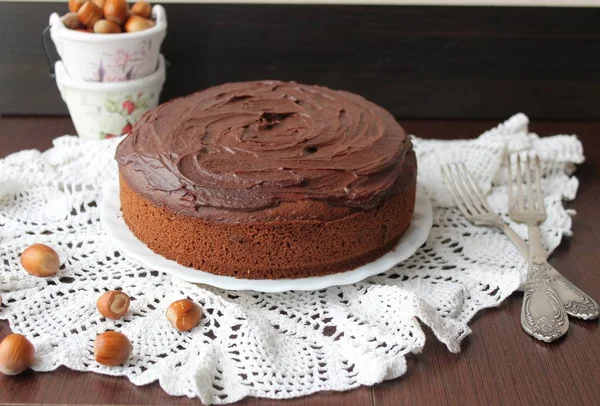 Chocolate cake with nuts — Stock Photo, Image