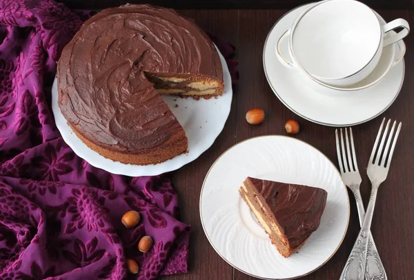 Gâteau au chocolat aux noix — Photo