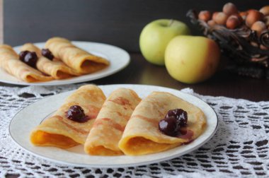 Sulu elma-kabak krep