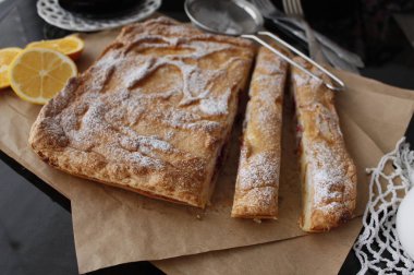 Erik turtası. Süzme peynir, sağlıklı Eating.Copy Cheesecake.Concept space.selective odak ile kek. 