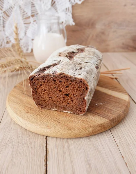 Homemade bread with rye bran, selective focus — Stock Photo, Image