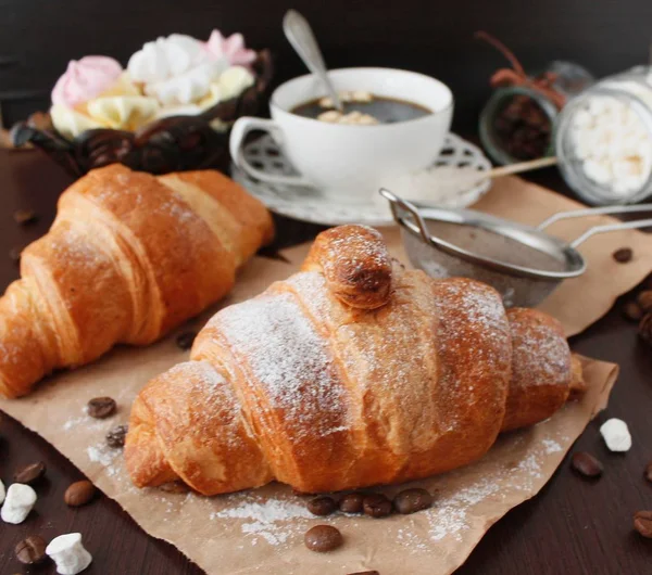 Coffee to go with croissants — Stock Photo, Image