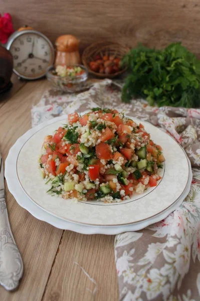 Tabbouleh sallad med bulgur — Stockfoto