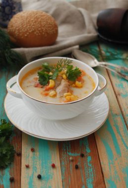 Kremalı mısır ve tavuk çorbası