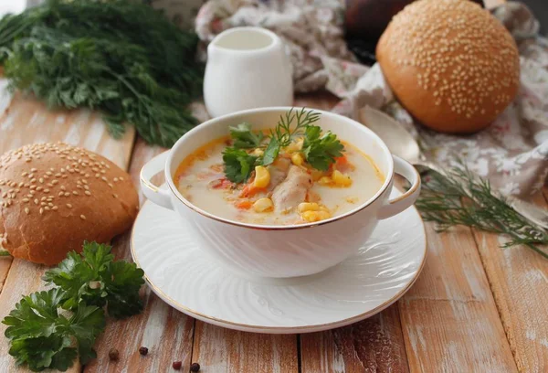 Creamy soup with corn and chicken — Stock Photo, Image