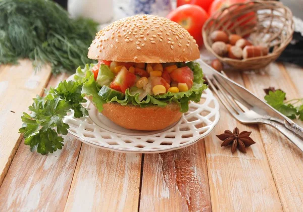 Salad in a hamburger — Stock Photo, Image