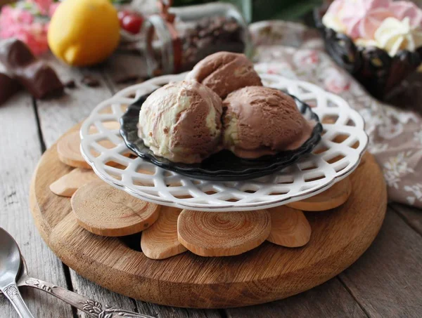 Chocolate helado de limón —  Fotos de Stock