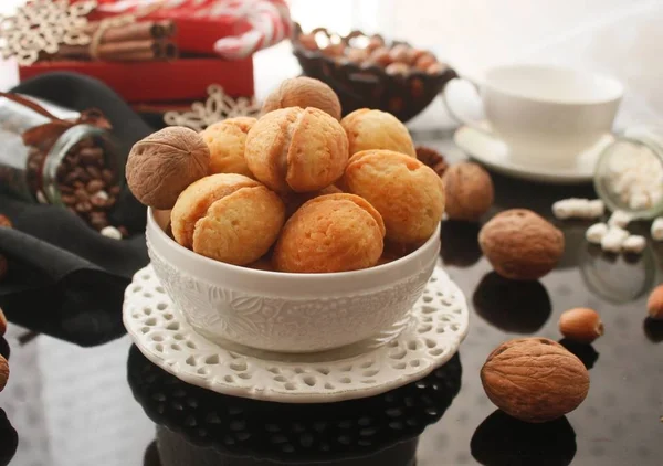 Tanımlama bilgilerini yoğunlaştırılmış süt ve fındık ile 