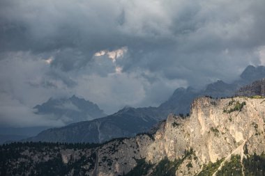 Dağ alp manzarası. Dolomitler, İtalya