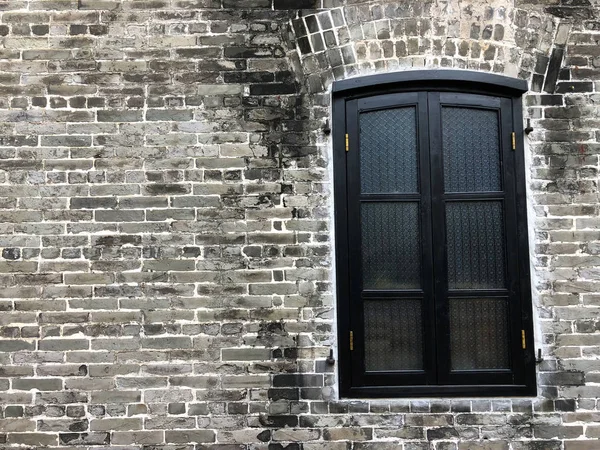 Brick Wall Dark Window — Stock Photo, Image