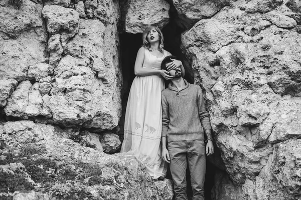 Cuplu iubitor în munți — Fotografie, imagine de stoc