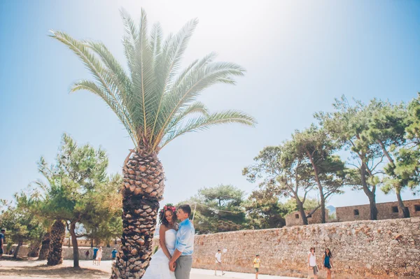 Bella coppia il giorno del matrimonio — Foto Stock