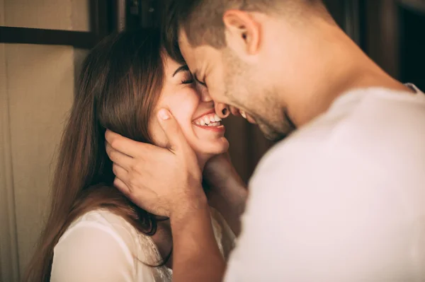 Hermosa pareja amorosa — Foto de Stock