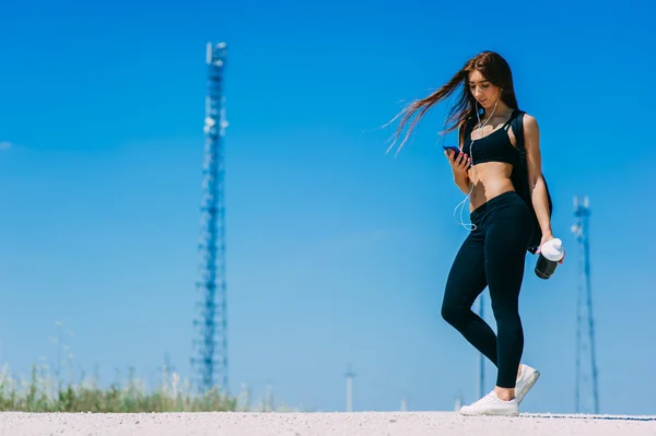 Fitness ragazza con shaker — Foto Stock