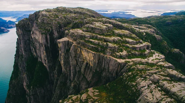 Красивые горы Норвея — стоковое фото