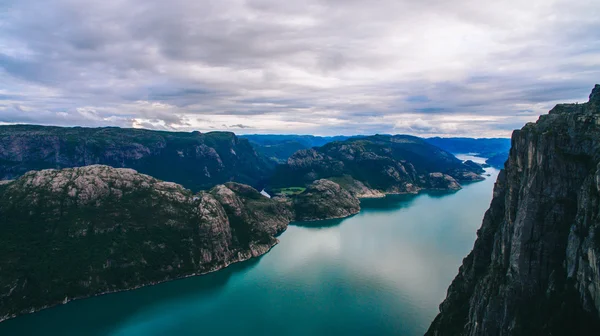 Hermosas montañas noruegas —  Fotos de Stock
