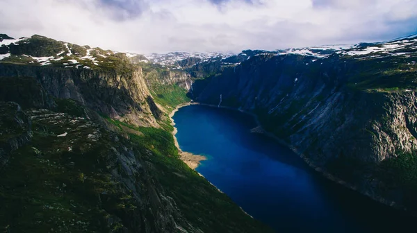 Красиві гори Норвегії — стокове фото