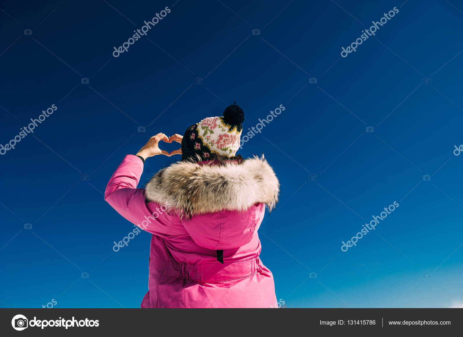 Woman in snowy mountains — Stock Photo © Photo_life 131415786