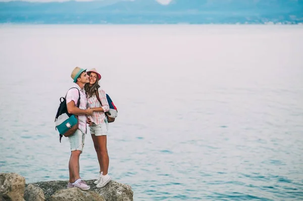 Älskade par på semester — Stockfoto