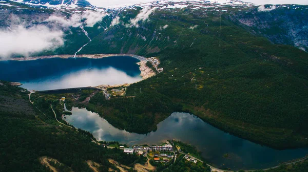 美しいノルウェーの山々 — ストック写真