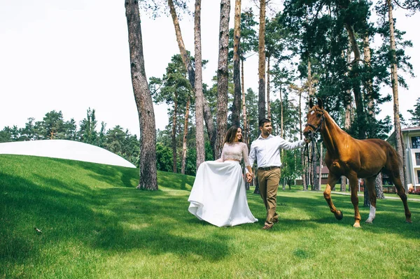 Belo casal amoroso — Fotografia de Stock