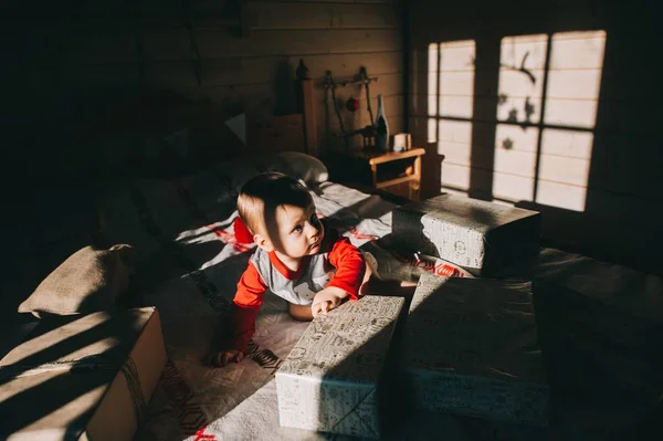 Pequeno menino bonito — Fotografia de Stock