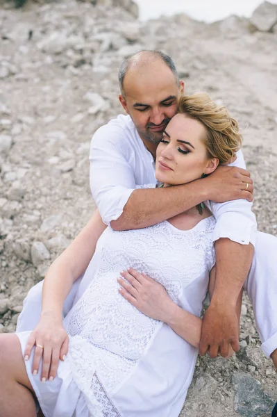 Pregnant woman and man — Stock Photo, Image