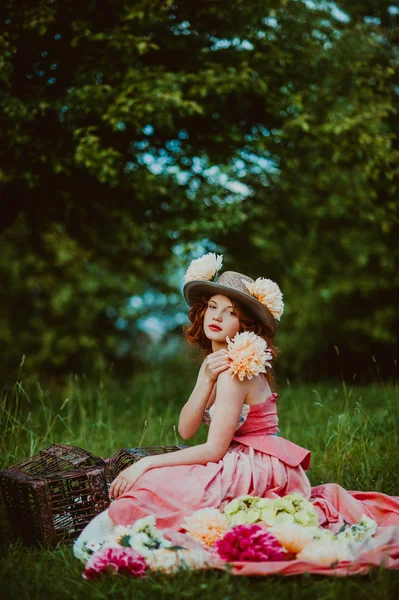 Jovem menina bonita — Fotografia de Stock