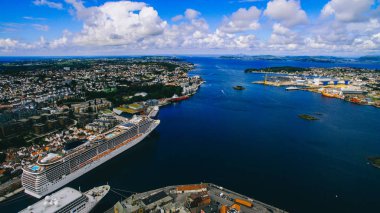 Bir Bay büyük gemi