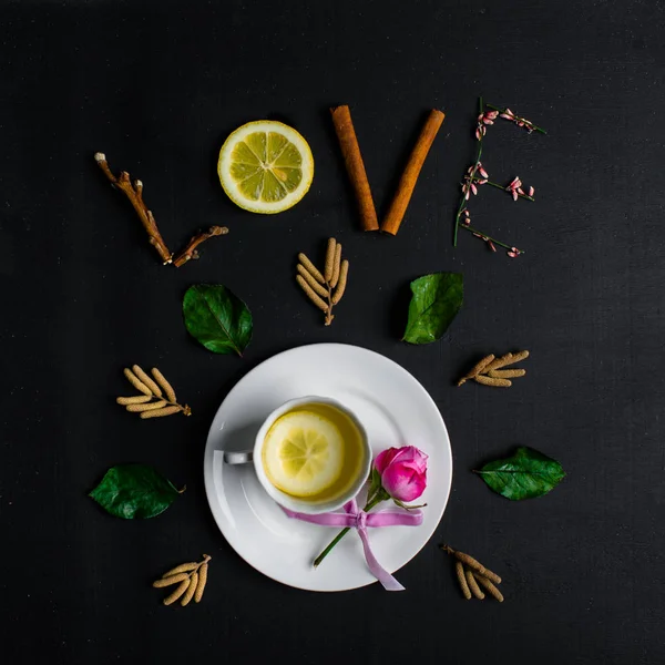 Cup of tea with lemon — Stock Photo, Image